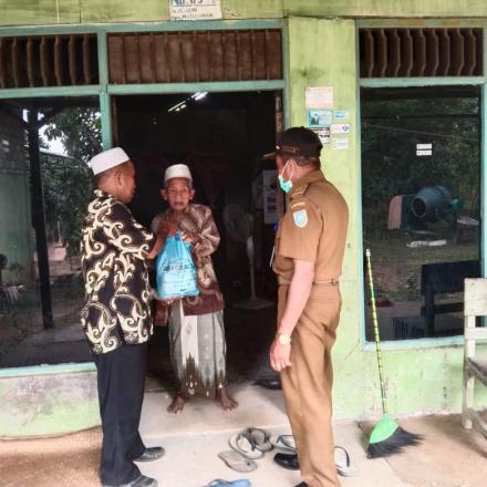 BANTUAN SEMBAKO UNTUK WARGA LANSIA